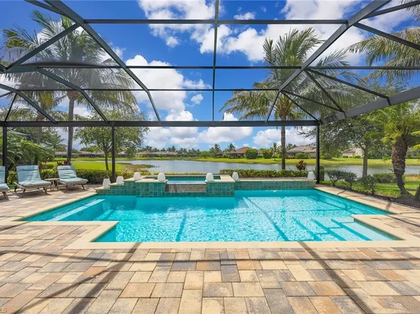 9446 Lagomar Ct, Naples, FL 34114