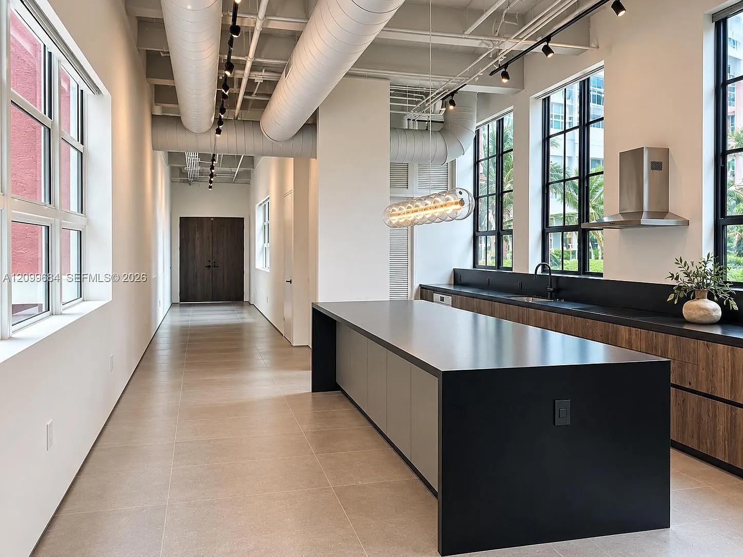 Parc Lofts Condo — Photo 4