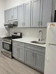 516 Grand View Avenue, #2R