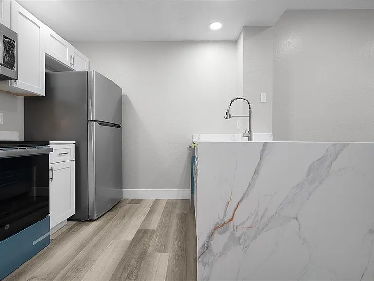 4007 Venetian Bay Dr #105 — Photo 7