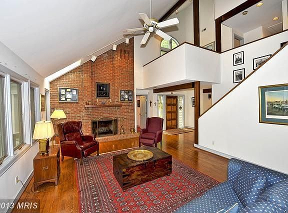 4th image of 1709 S Harbor Ln