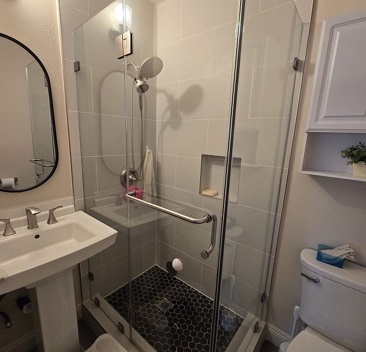 2nd bathroom