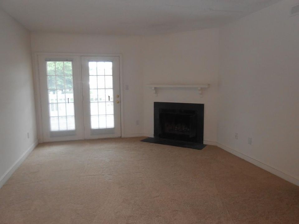 1st image of 2516 Waldo Ln APT F