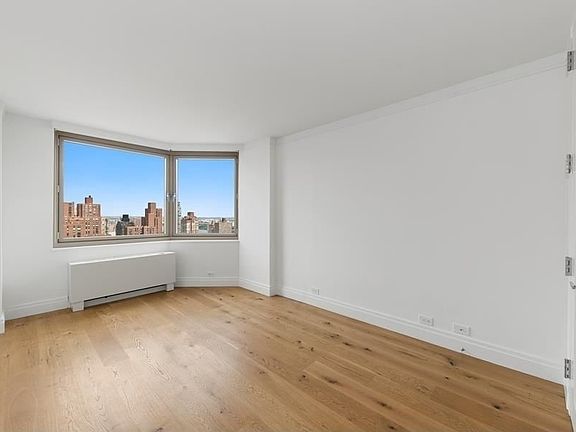 4th image of 201 E 86th St APT 27F