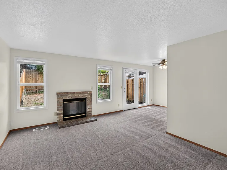 20463 SW Midline St — Photo 11