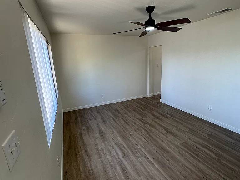 8704 Lind Vern Ct #8704 — Photo 21