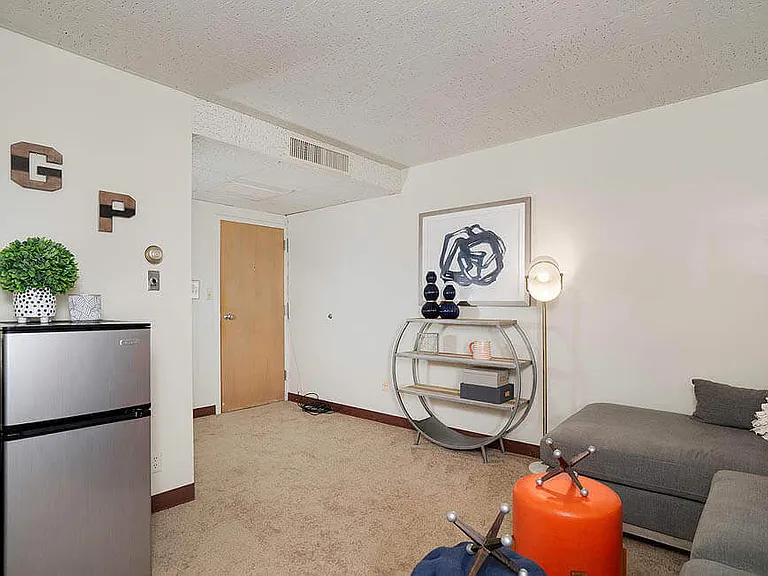 Gateway Park Apartments — Photo 4
