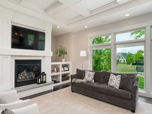 4th image of 5819 Autumnwood Dr