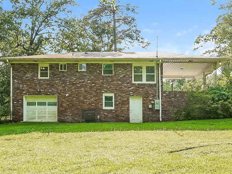 2415 Rose Ln SE — Photo 16