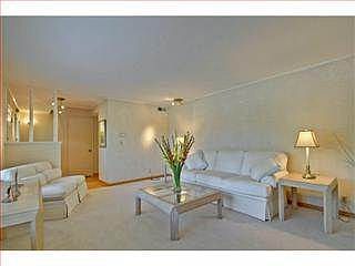 5th image of 4592 Catalina Dr