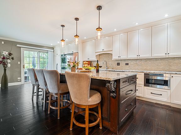 4th image of 9504 Perth Cir #9504