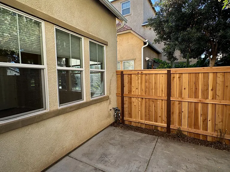 1732 N Dutch Ave — Photo 38
