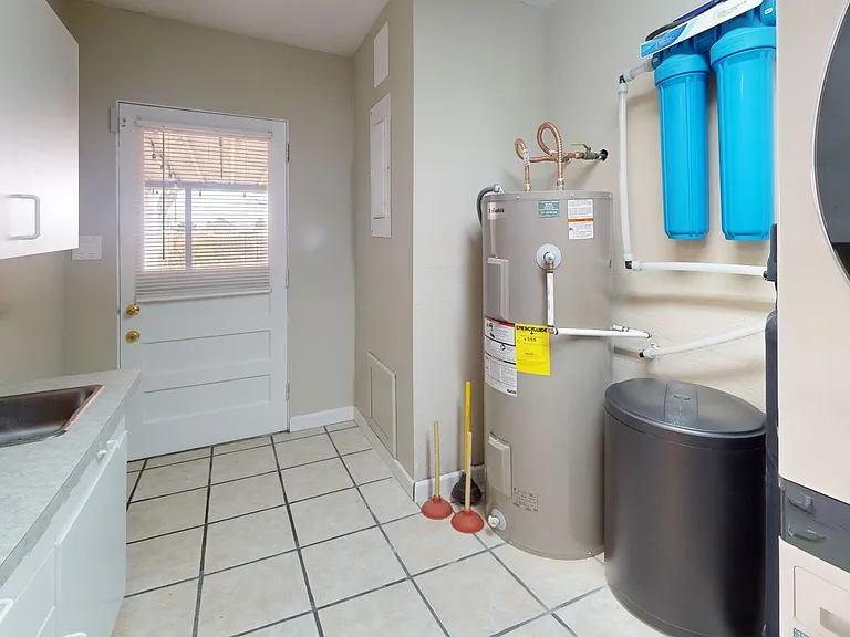 367 Cedar St — Photo 13