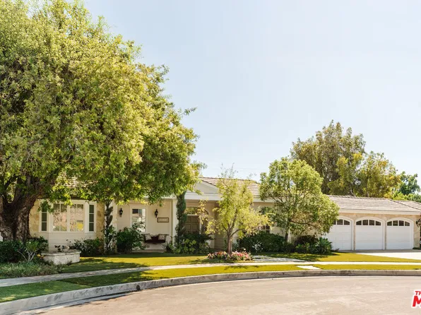 17340 Cumpston St, Encino, CA 91316