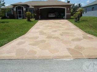 2930 Miracle Pkwy, Cape Coral, FL 33914