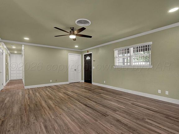 5th image of 222 Aspen St