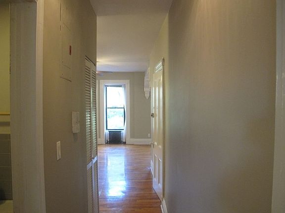 5th image of 454 8th St APT 3