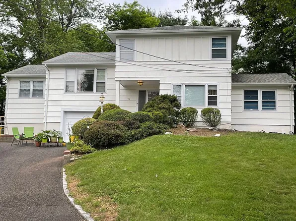 19 Birchwood Dr, Short Hills, NJ 07078