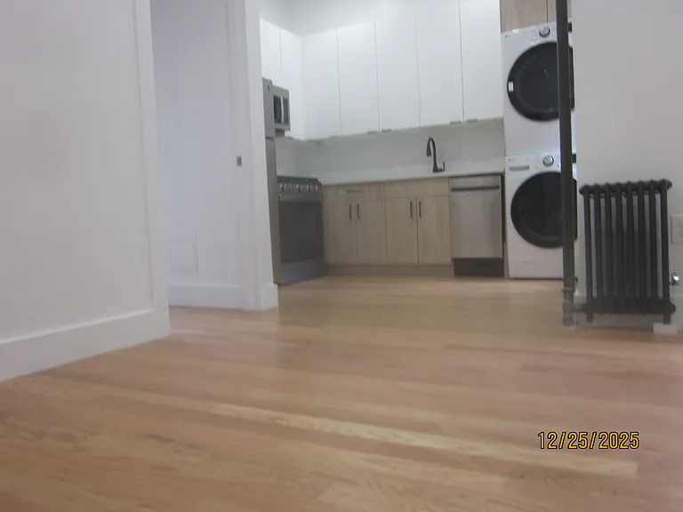 39-25 24th St #19 — Photo 21