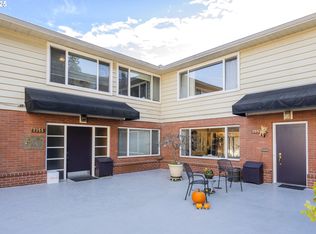 2355 SW Cedar St UNIT 9, Portland, OR 97205