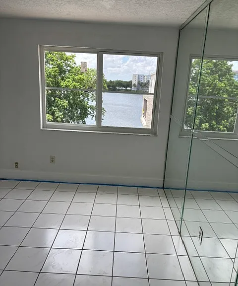 5505 NW 7th St #W404 — Photo 3
