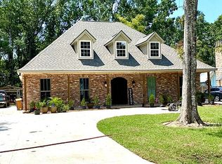964 Montgomery St, Mandeville, LA 70448