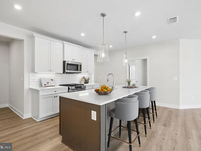 1611 Potomac Shores Pkwy #401 — Photo 47