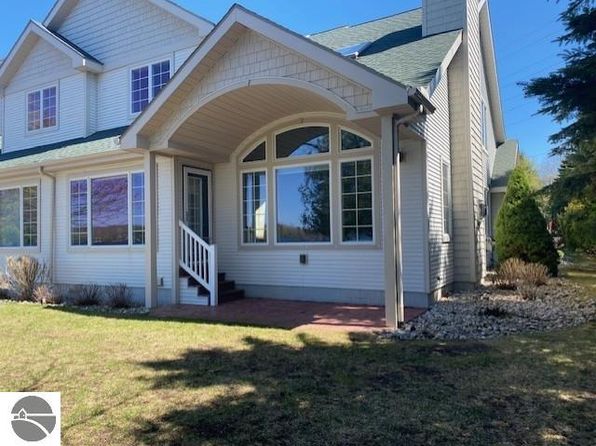 700 Spartan Shores Blvd #1, Elk Rapids, MI 49629