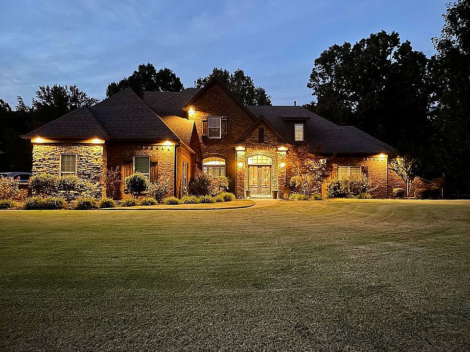 1st image of 120 Lone Oak Dr