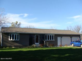 7910 Lake Creek Dr, Saranac, MI 48881