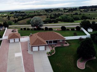 8337 S Sagebrush Rd, North Platte, NE 69101
