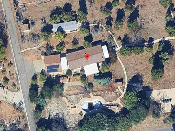 1237 Destree Rd, Escondido, CA 92027