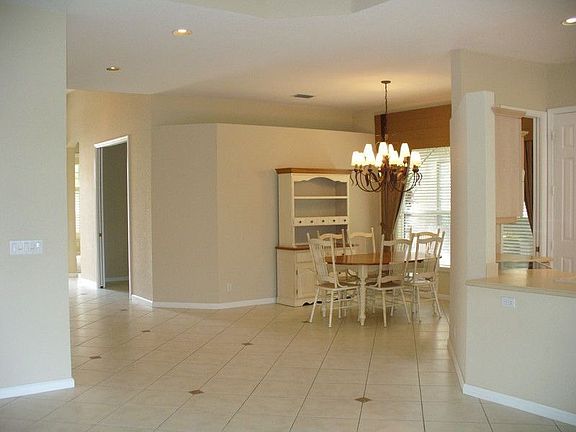 5th image of 7055 Southport Dr