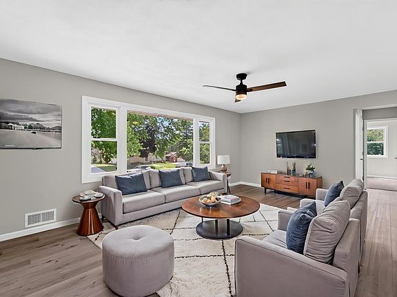 3rd image of 4035 6th St NW