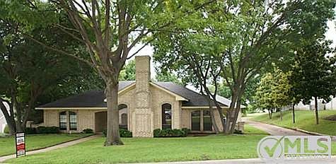 2nd image of 13 Lakeway Dr