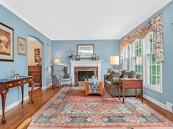 2nd image of 8511 Karlov Ave