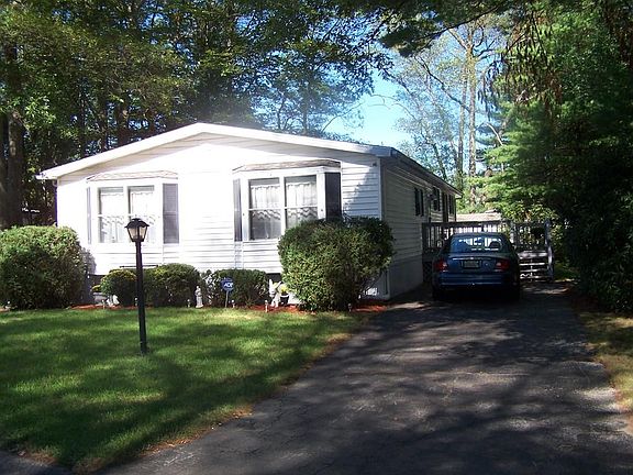 3rd image of 24 Liberty St