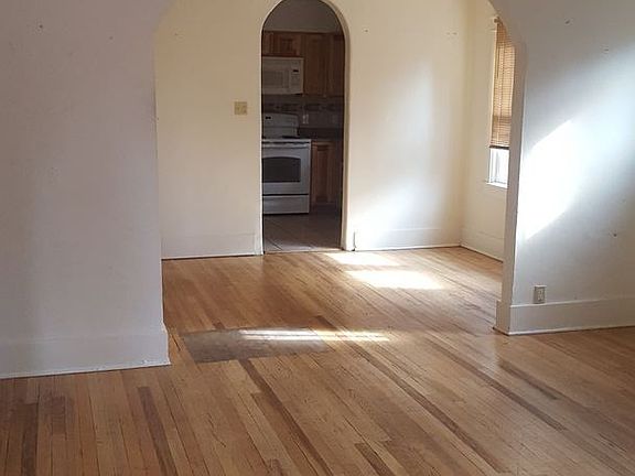4th image of 2119 Silver Ave SE