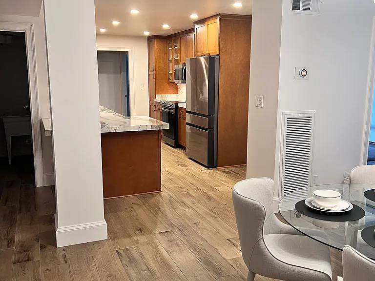 3530 Piedmont Rd NE — Photo 2