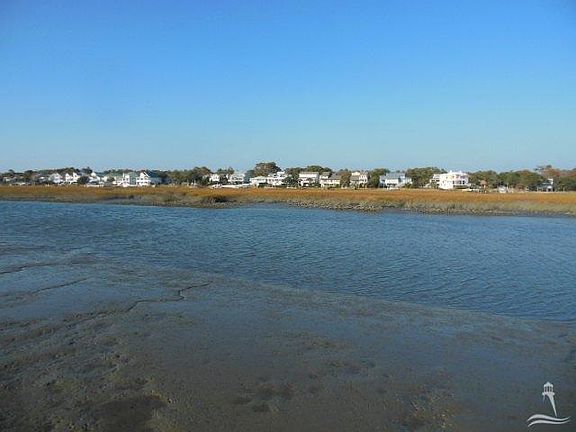 4th image of 2524 W Pelican Drive
