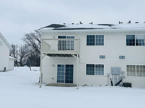 4th image of 140 Cedar Cove Ln