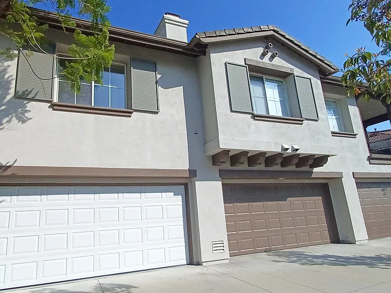 11 Sienna Rdg — Photo 2