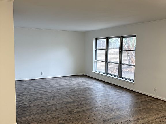 2nd image of 3505 Nw Pkwy