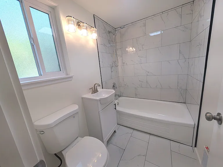 2222 Gilman Dr W #4 — Photo 5