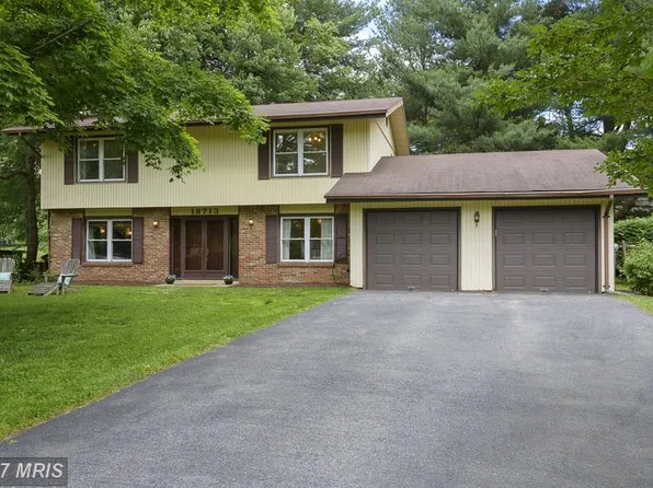 18713 Considine Dr, Brookeville, MD 20833