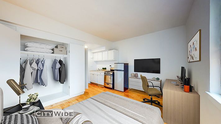1st image of 257 E 61st St #4J