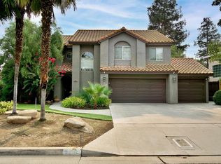 9098 N Whitehall Ln, Fresno, CA