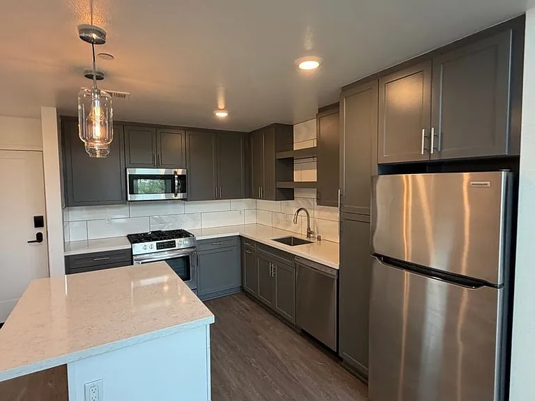 Cierra Apartments — Photo 3