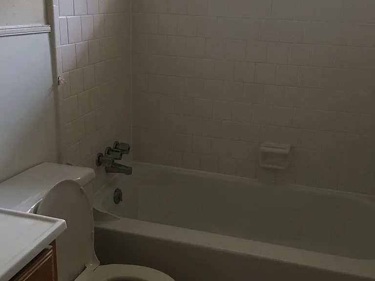 401 Fairfax St — Photo 9