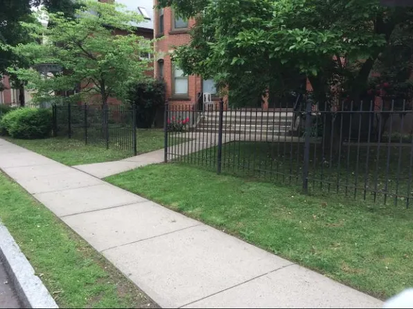 288 Maple Ave APT 3C, Hartford, CT 06114